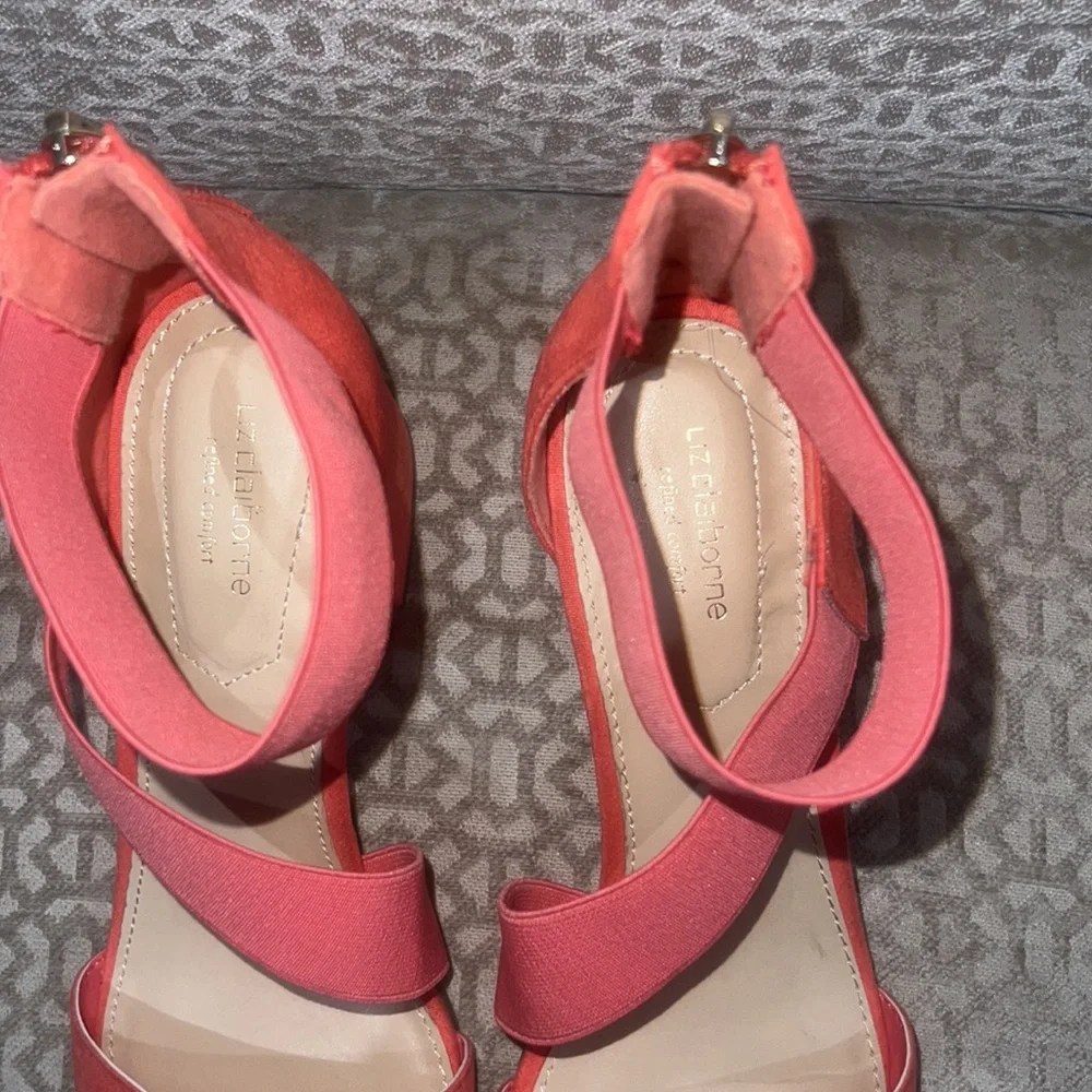 Liz‎ Claiborne Refined comfort.
